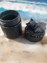 Load image into Gallery viewer, Dragon Kitty Decorative Screw Lid Jar
